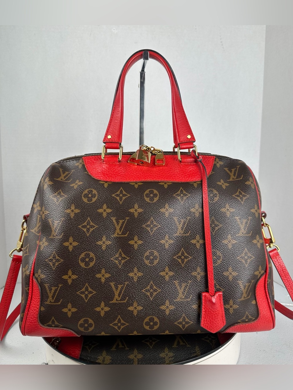 LV Louis Vuitton Hand Shoulder Crossbody Bag Retiro PM RedTrim Monogram Key LOCK